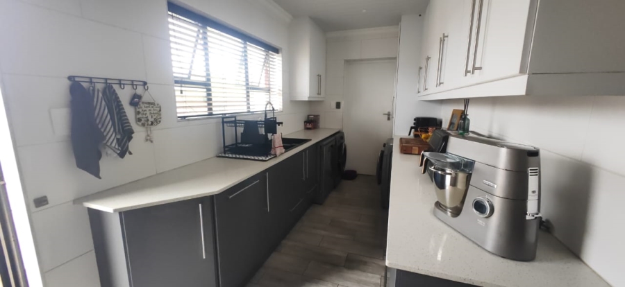 3 Bedroom Property for Sale in Tergniet Western Cape